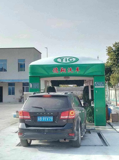 隧道式洗車機(jī)6